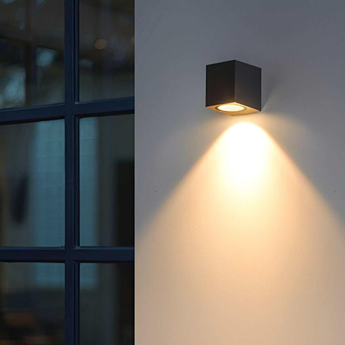 Lampa Ścienna Zewnętrzna Nowoczesna z Kwadratową Obudową do Elewacji i Tarasu