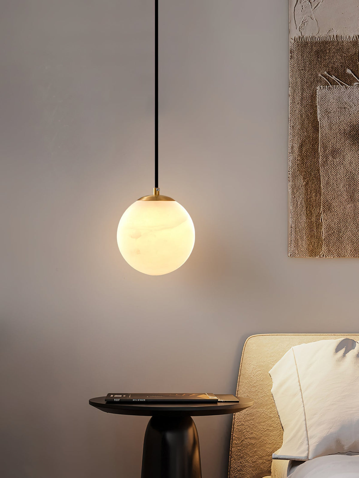 Lampa Wisząca Minimalistyczna z Kloszem w Kształcie Kuli z Alabastru ##POS:3##