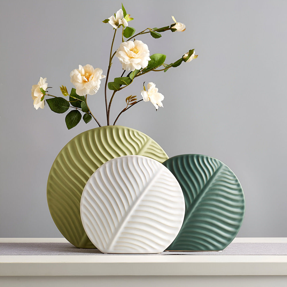 Wazon Ceramiczny Skandynawski z Motywem Liścia w Kształcie Koła