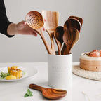 Drewniany Zestaw Przyborów Kuchennych z Drewna Akacjowego