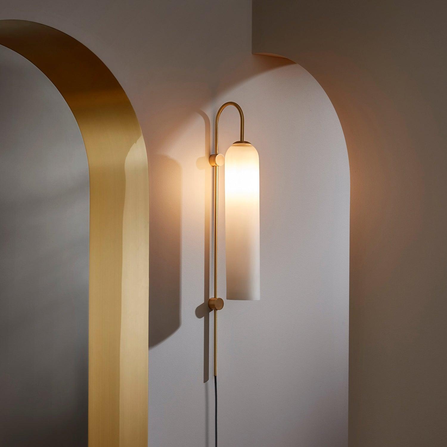 Kinkiet Art Deco z Cylindrycznym Kloszem Szklanym na Wtyczkę