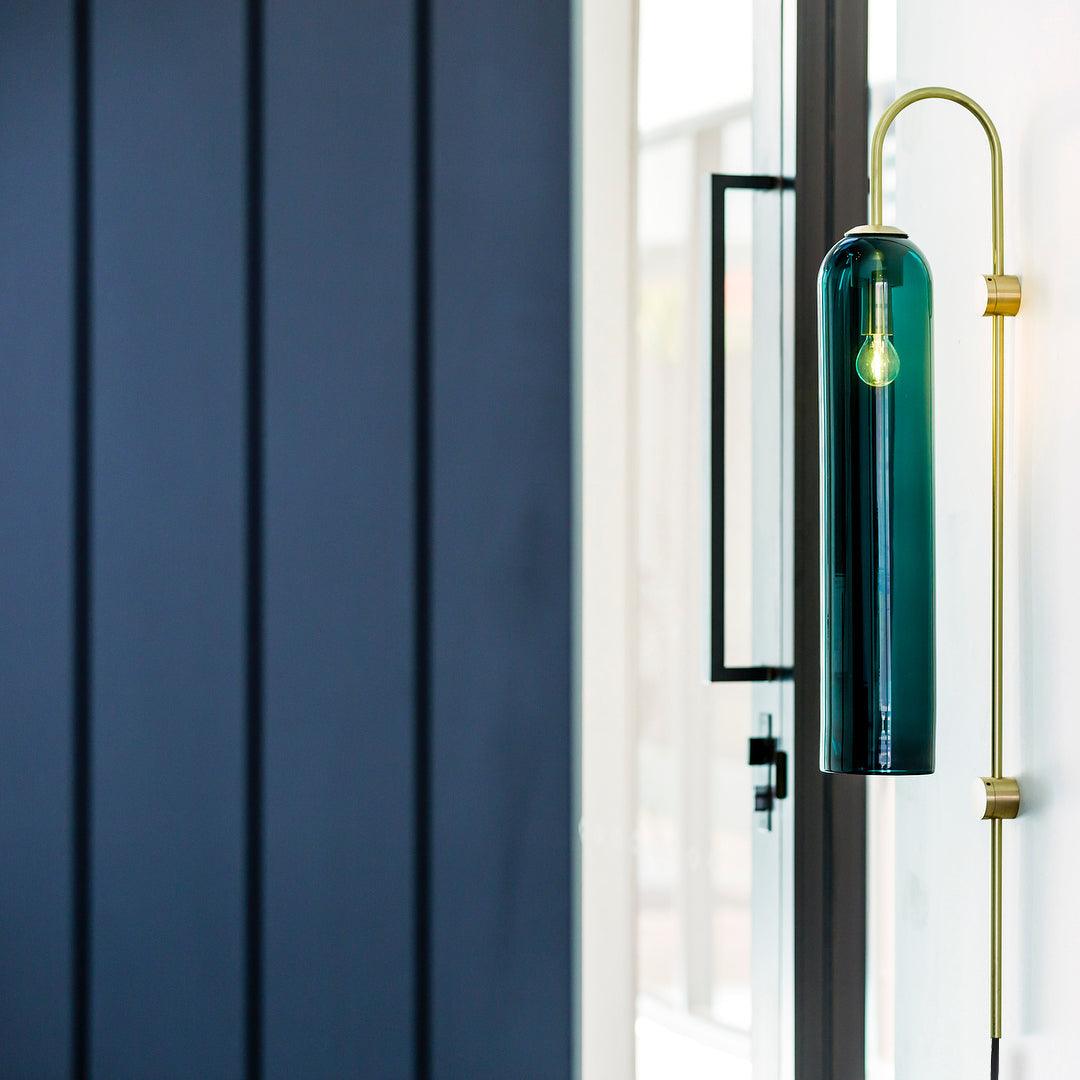 Kinkiet Art Deco z Cylindrycznym Kloszem Szklanym na Wtyczkę