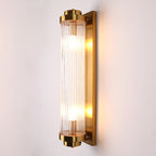 Kinkiet Art Deco z Ryflowanym Szkłem w Złotej Oprawie