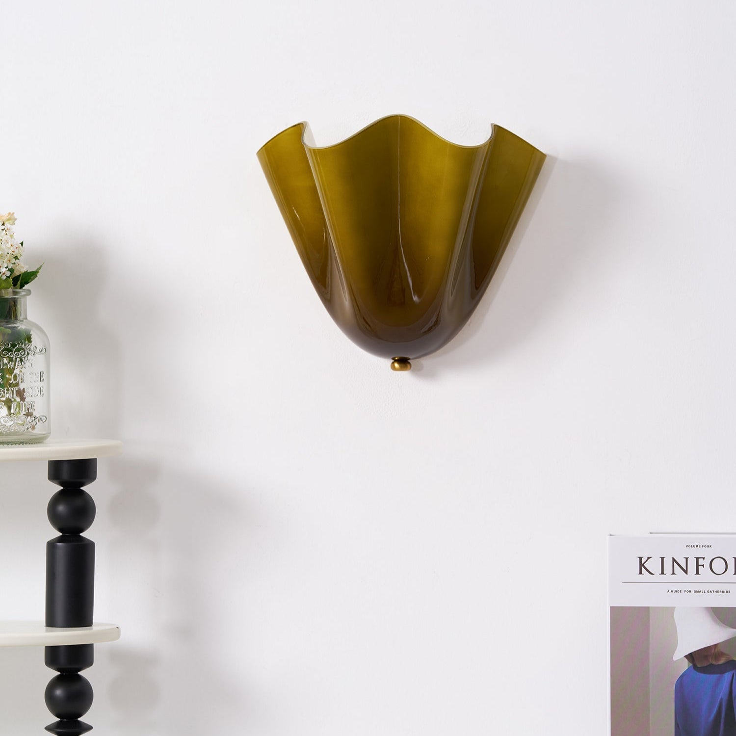 Kinkiet Art Deco ze Szklanym Kloszem w Kształcie Tulipana
