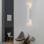Kinkiet Zewnętrzny Minimalistyczny z Dwukierunkowym Światłem i Zintegrowanym LED