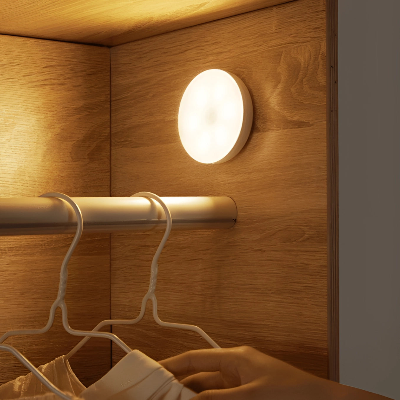 Lampa Nocna z Czujnikiem Ruchu Bezprzewodowa z Magnetycznym Montażem