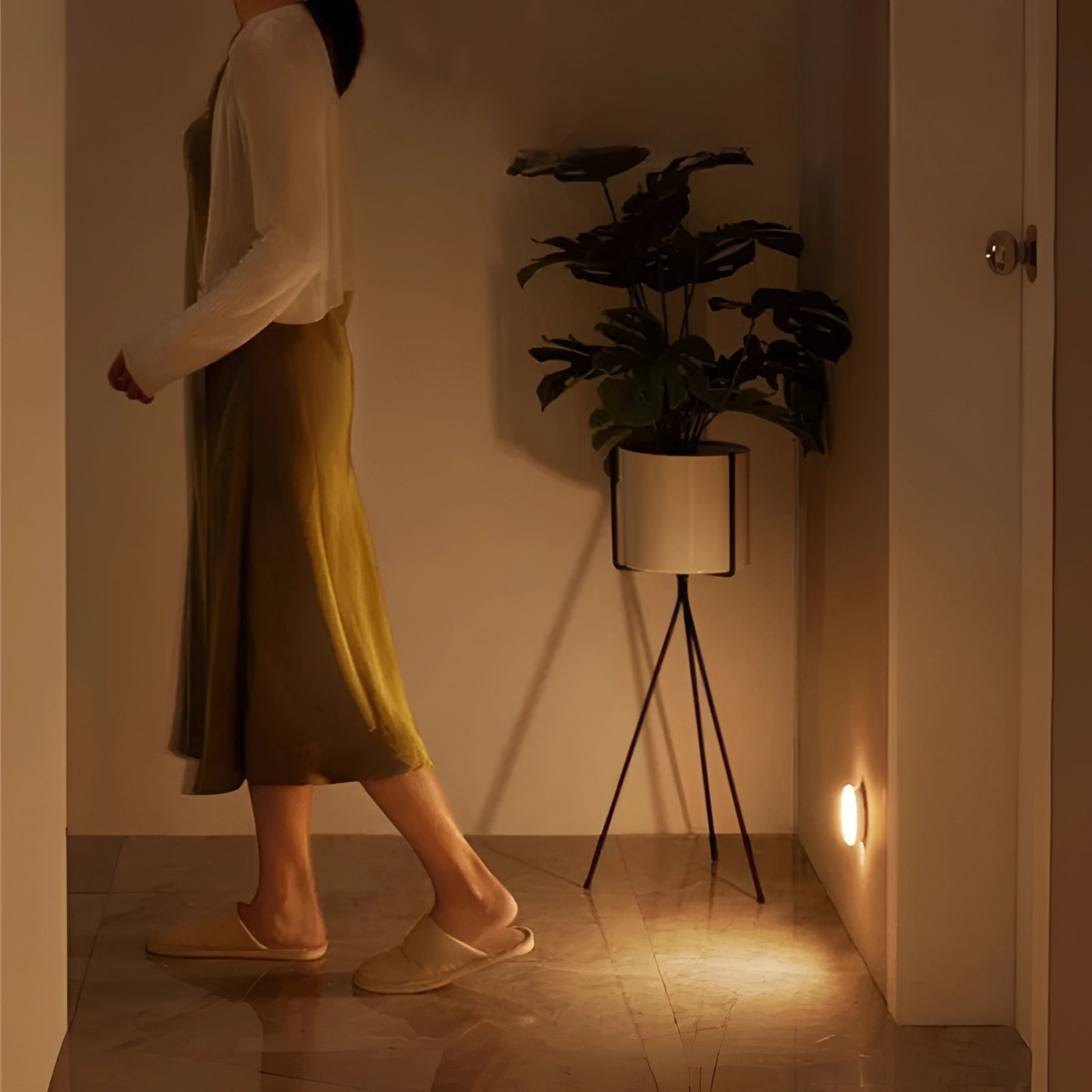 Lampa Nocna z Czujnikiem Ruchu Bezprzewodowa z Magnetycznym Montażem