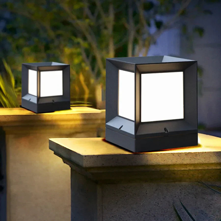 Lampa Ogrodowa na Słupek Nowoczesna z Kwadratowym Kloszem
