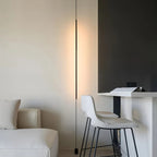 Lampa Podłogowa Minimalistyczna LED od Podłogi do Sufitu z Regulowaną Wysokością
