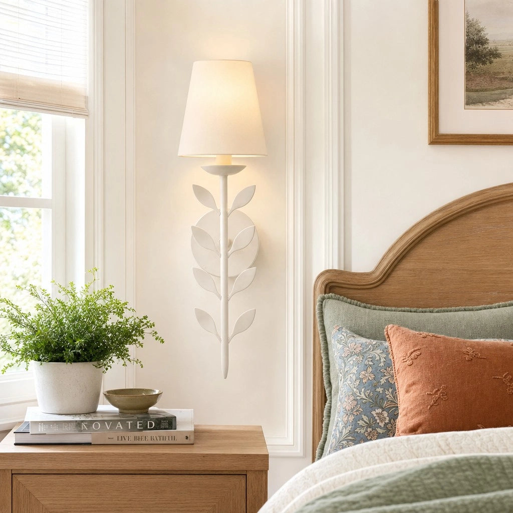 Lampa Ścienna Boho z Motywem Liści i Abażurem