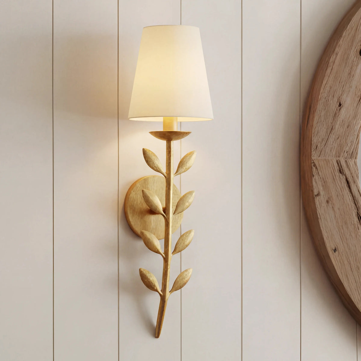 Lampa Ścienna Boho z Motywem Liści i Abażurem