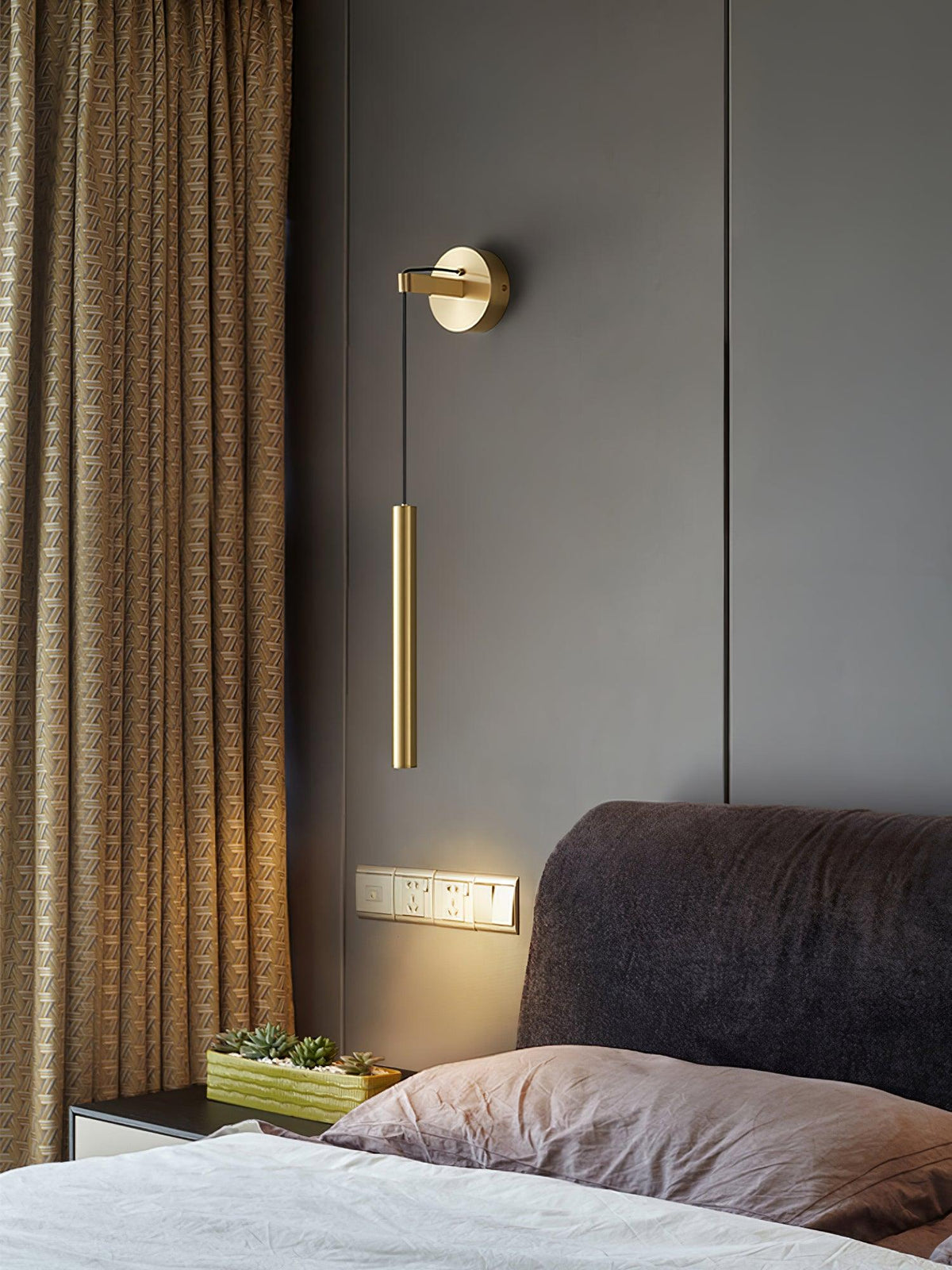 Lampa Ścienna Minimalistyczna z Cylindrycznym Kloszem na Kablu