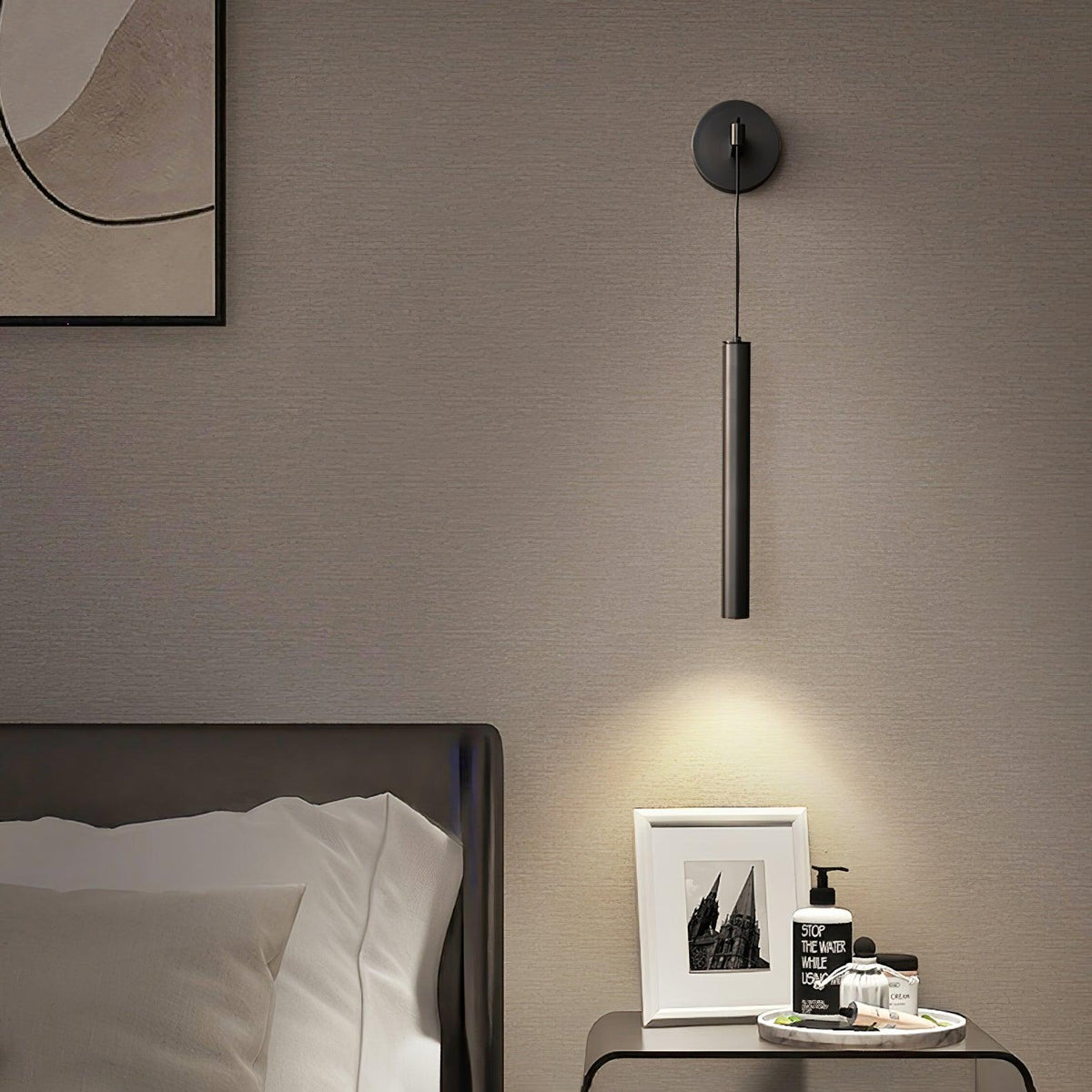 Lampa Ścienna Minimalistyczna z Cylindrycznym Kloszem na Kablu