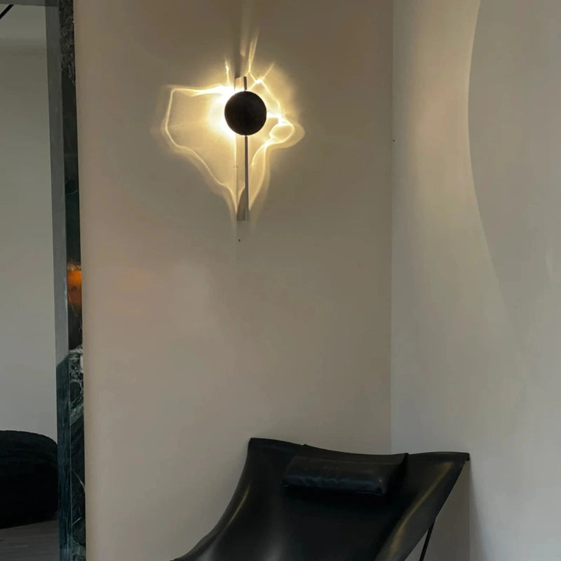 Lampa Ścienna Minimalistyczna z Efektem Falującej Poświaty i Obrotowym Kloszem