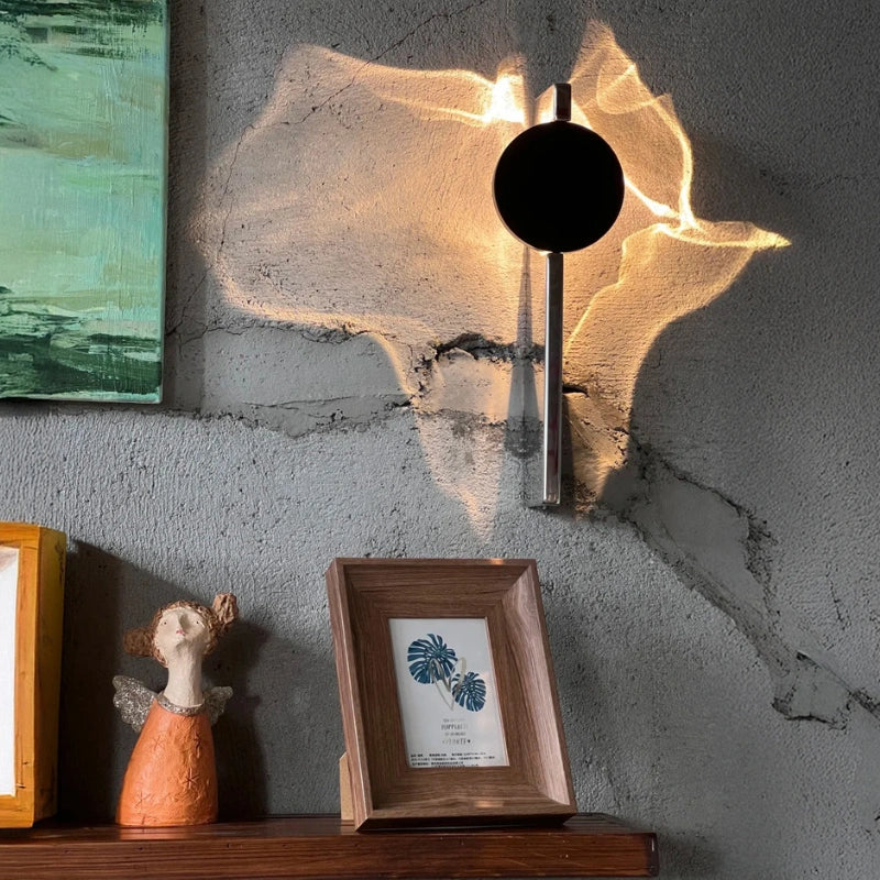 Lampa Ścienna Minimalistyczna z Efektem Falującej Poświaty i Obrotowym Kloszem
