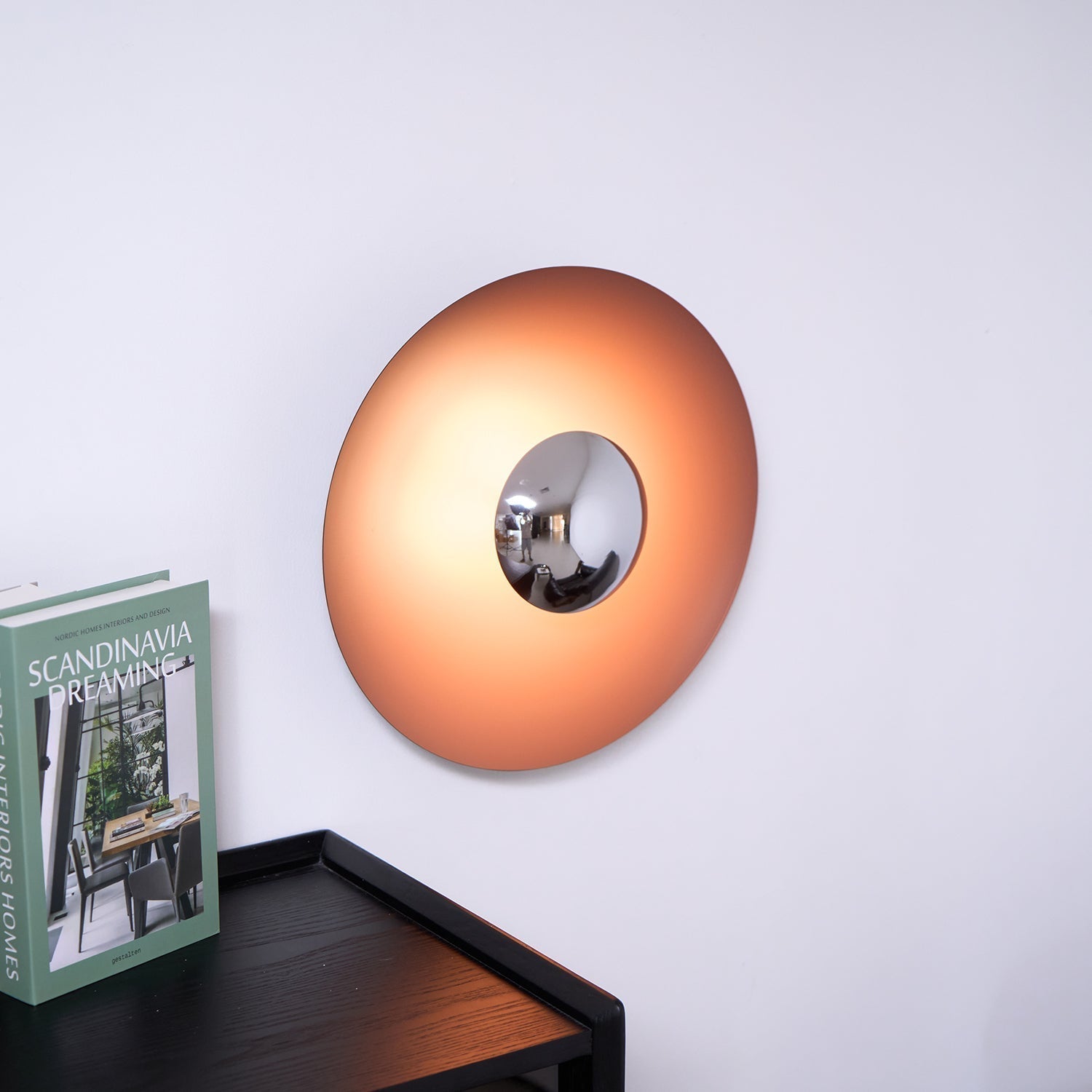 Lampa Ścienna Nowoczesna Minimalistyczna z Okrągłym Kloszem i Zintegrowanym LED