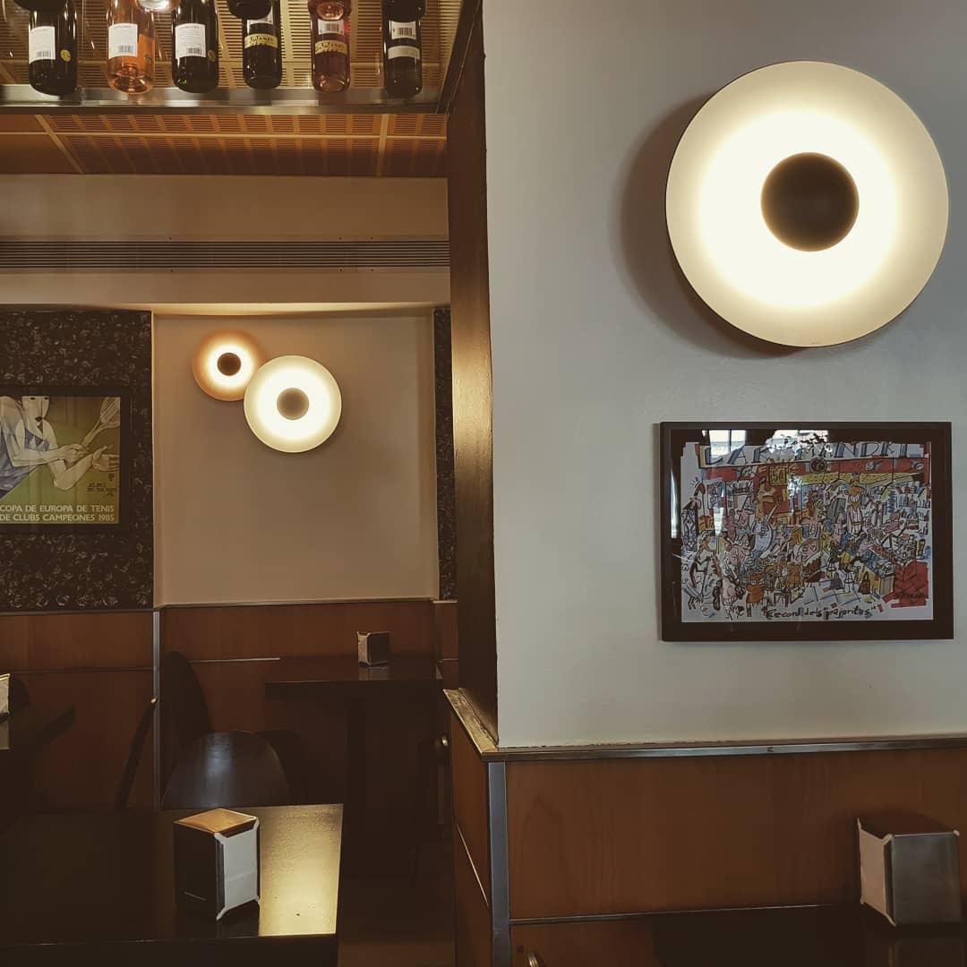 Lampa Ścienna Nowoczesna Minimalistyczna z Okrągłym Kloszem i Zintegrowanym LED