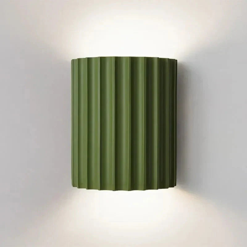 Lampa Ścienna Skandynawska z Pofalowanym Kloszem i Dwukierunkowym Światłem