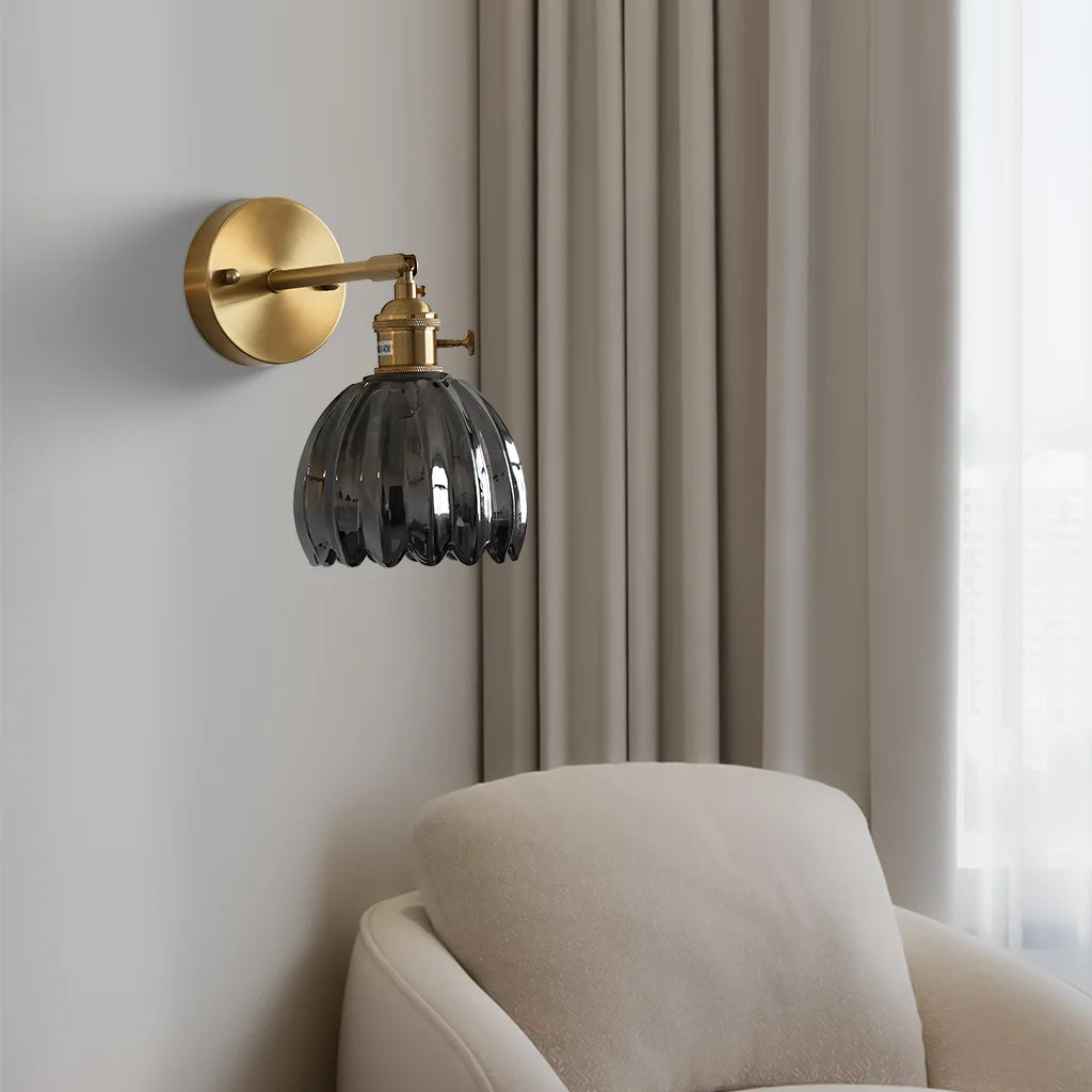Lampa Ścienna Vintage z Kloszem ze Szkła w Kształcie Kwiatu