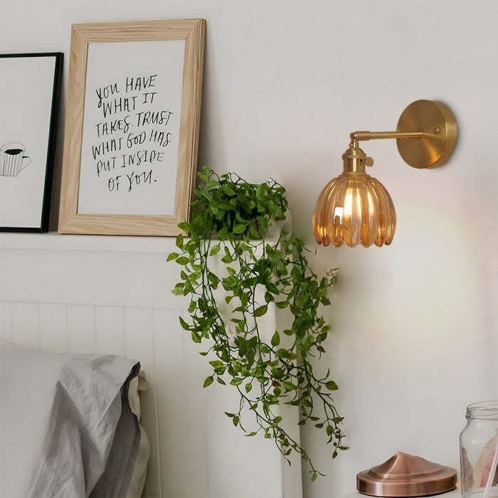 Lampa Ścienna Vintage z Kloszem ze Szkła w Kształcie Kwiatu