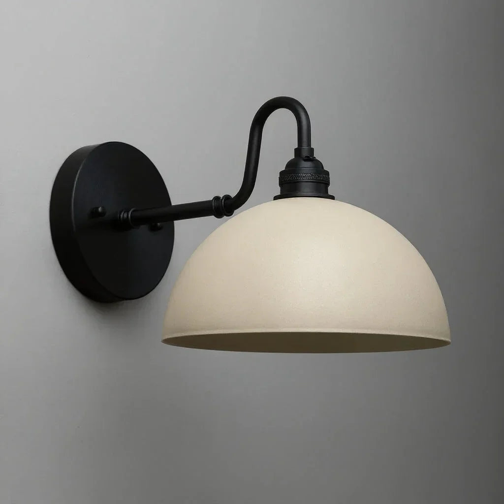 Lampa Ścienna Vintage z Mosiężnym Ramieniem i Kloszem w Kształcie Misy