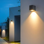 Lampa Ścienna Zewnętrzna Nowoczesna z Kwadratową Obudową do Elewacji i Tarasu