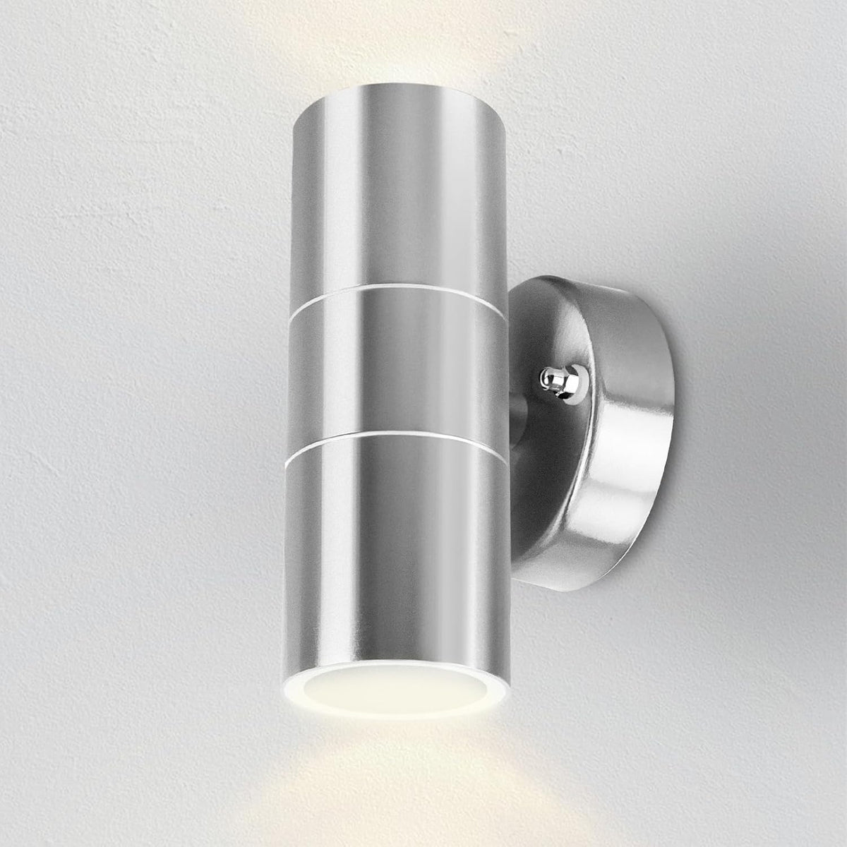 Lampa Ścienna Zewnętrzna Nowoczesna z Podwójnym Strumieniem Światła i Gniazdem GU10