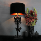 Lampa Stołowa Gotycka ze Szkieletem i Czarnym Abażurem