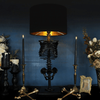 Lampa Stołowa Gotycka ze Szkieletem i Czarnym Abażurem
