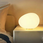 Lampa Stołowa Minimalistyczna z Organicznym Kloszem w Kształcie Kamienia