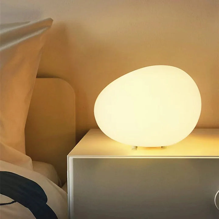 Lampa Stołowa Minimalistyczna z Organicznym Kloszem w Kształcie Kamienia