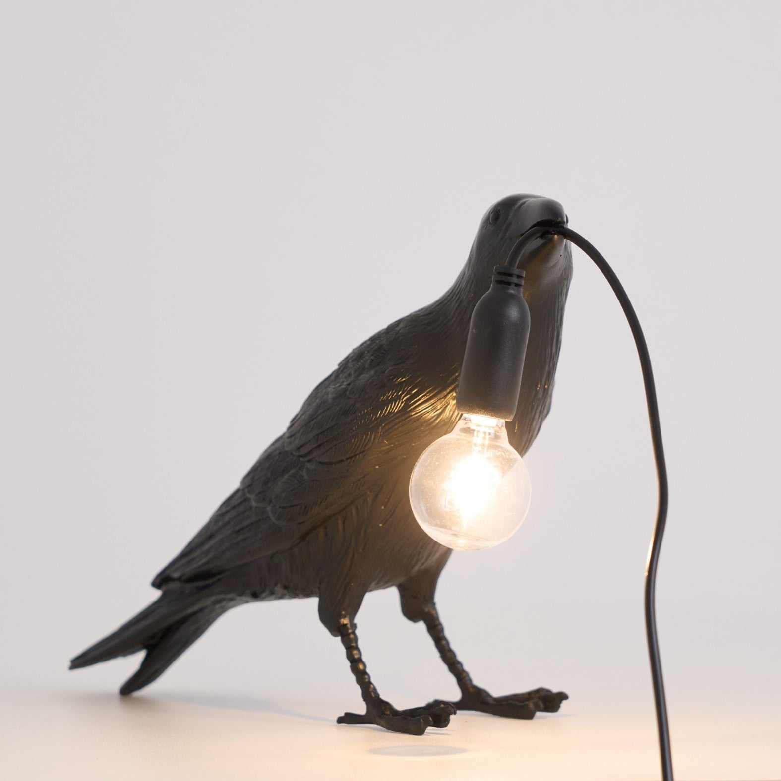 Lampa Stołowa Modern w Kształcie Kruka z Żarówką Edison