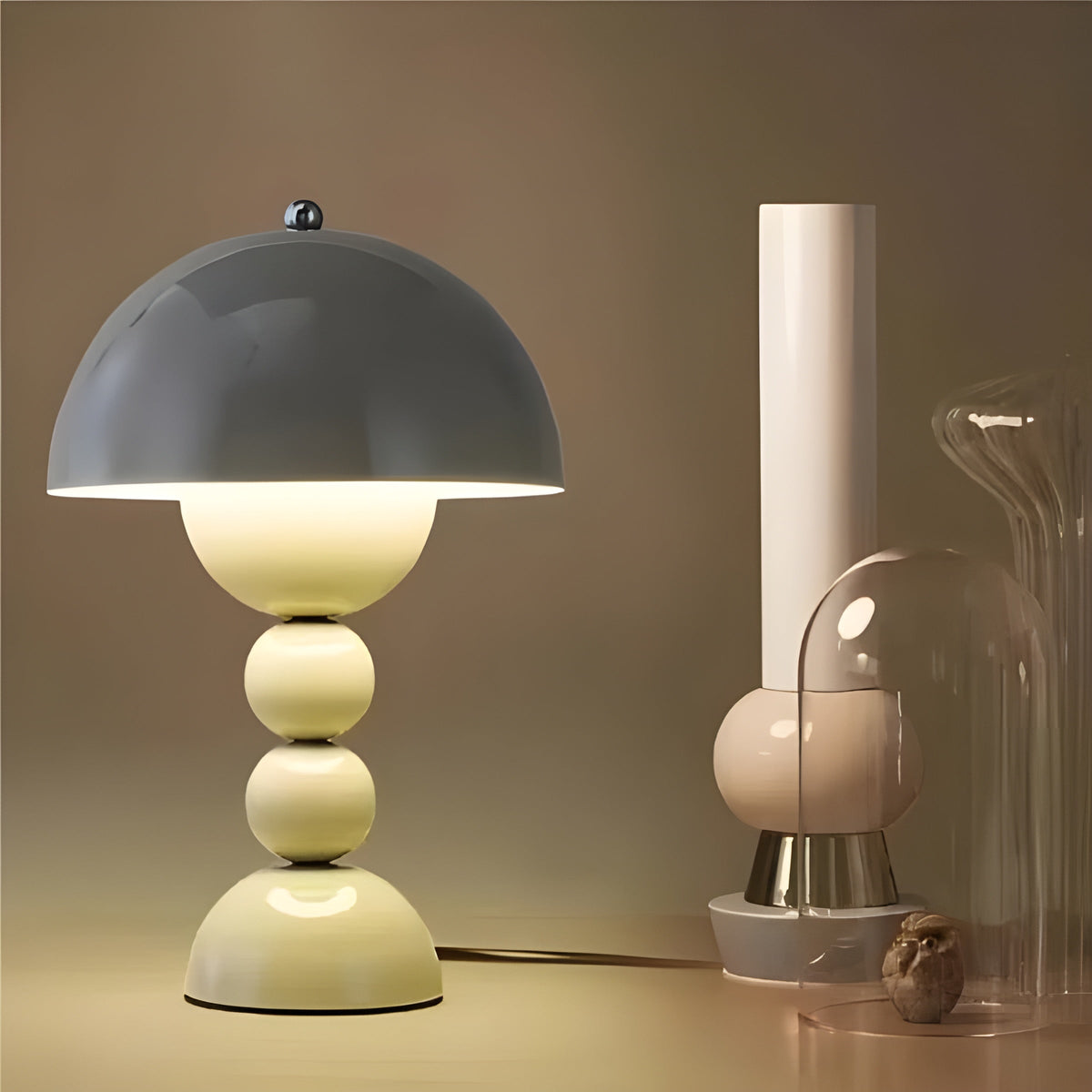Lampa Stołowa Retro z Kloszem Kopułowym i Podstawą Kulową Regulacja Jasności