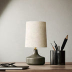 Nordycka Lampa Stołowa z Ceramiczną Podstawą i Abażurem