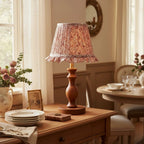 Lampa Stołowa Vintage z Plisowanym Kloszem w Kwiaty na Toczonej Podstawie