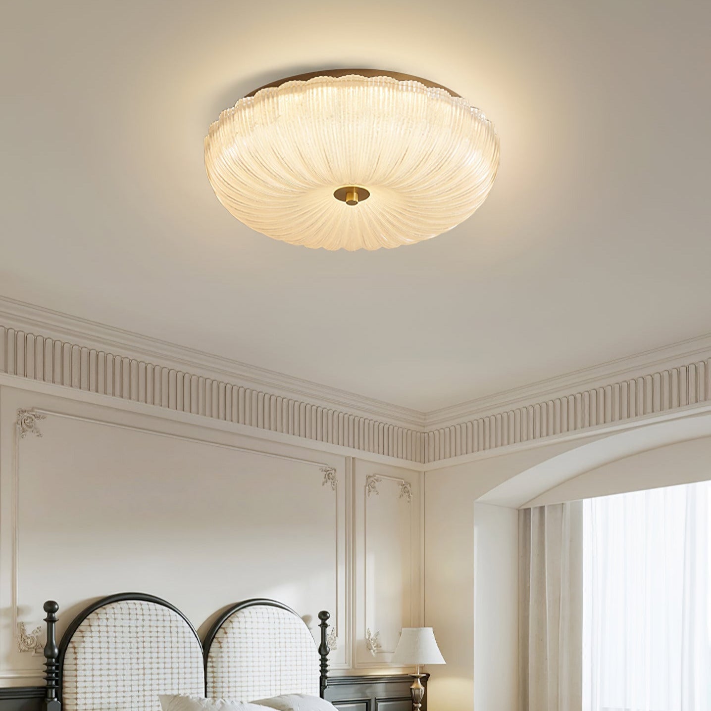 Lampa Sufitowa Art Deco z Ryflowanym Kloszem Szklanym