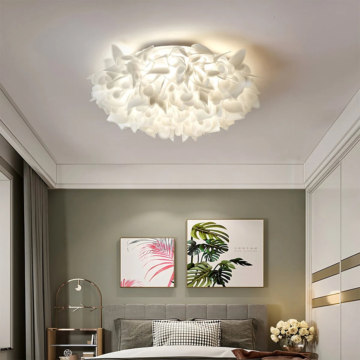 Lampa Sufitowa Glamour z Dekoracyjnymi Płatkami Kwiatów Flush Mount