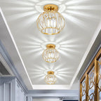 Lampa Sufitowa Glamour z Kryształami i Metalową Kloszem Kulistym