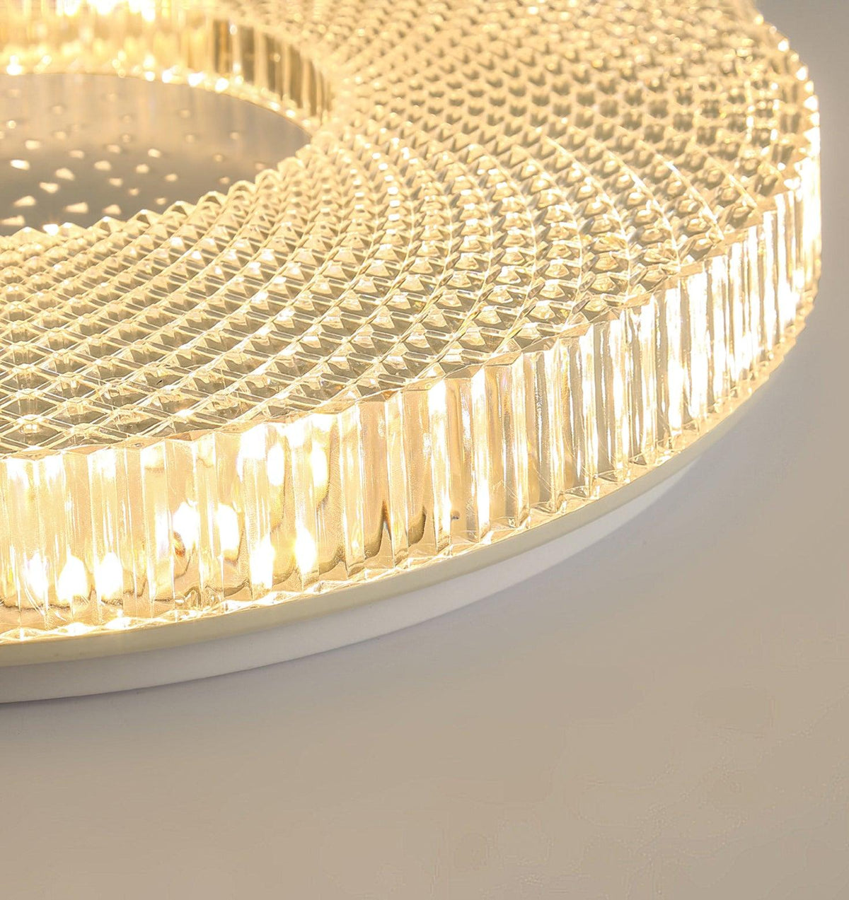 Lampa Sufitowa Glamour z Okrągłym Kloszem Akrylowym i Zintegrowanym LED