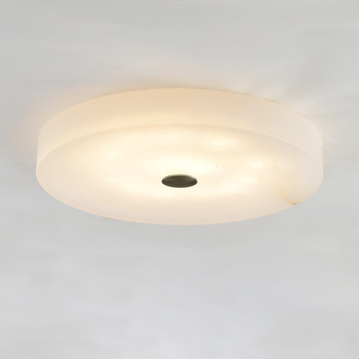 Lampa Sufitowa Minimalistyczna z Alabastrem i Złotym Detalem