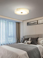 Lampa Sufitowa Minimalistyczna z Alabastrem i Złotym Detalem