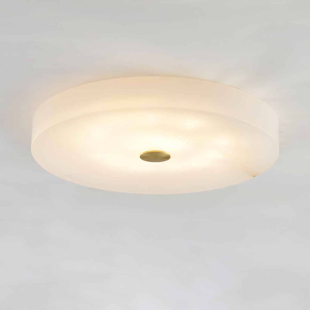 Lampa Sufitowa Minimalistyczna z Alabastrem i Złotym Detalem