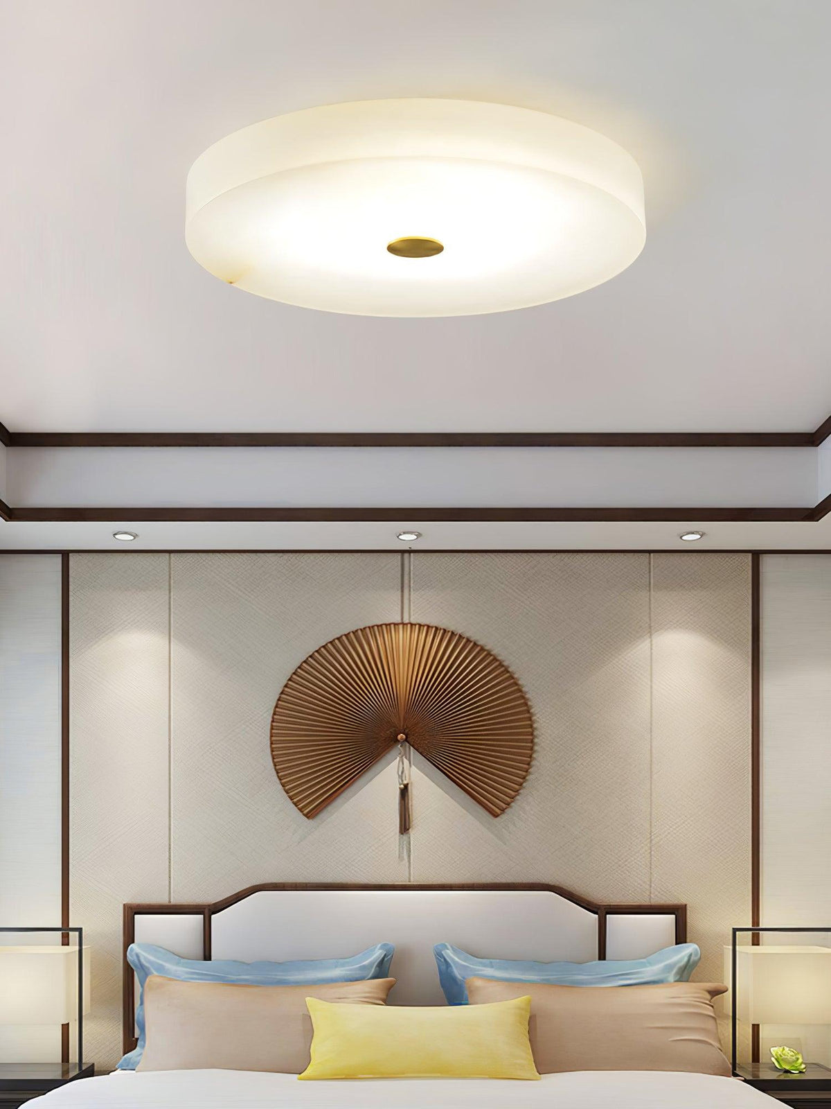 Lampa Sufitowa Minimalistyczna z Alabastrem i Złotym Detalem