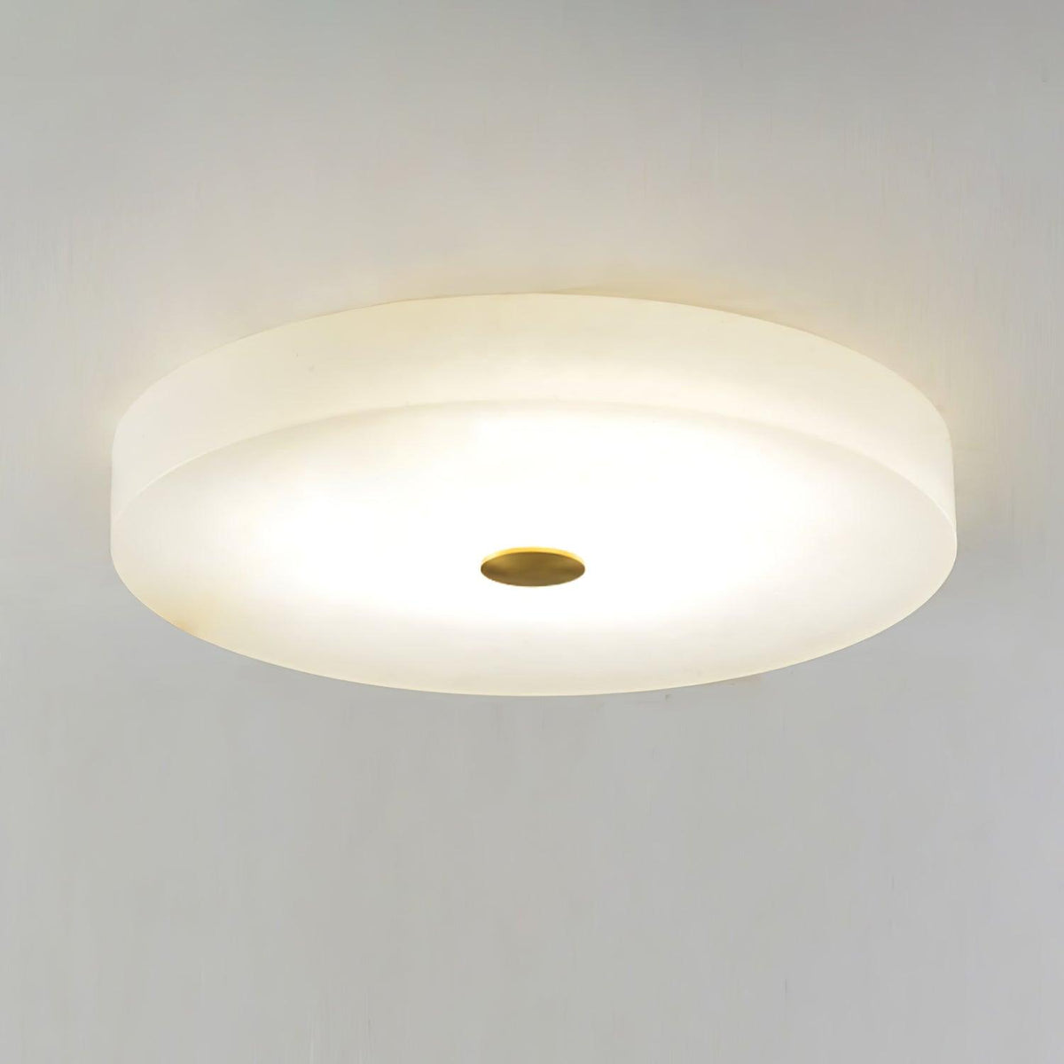 Lampa Sufitowa Minimalistyczna z Alabastrem i Złotym Detalem