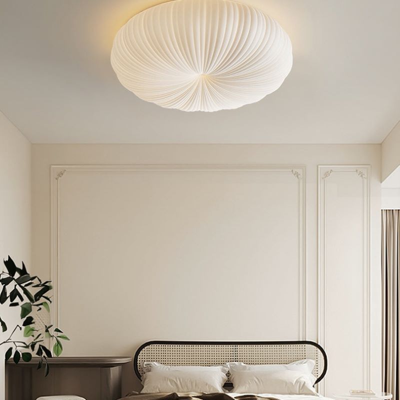 Lampa Sufitowa Minimalistyczna z Plisowanym Kloszem