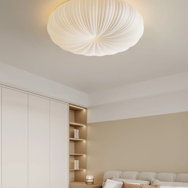 Lampa Sufitowa Minimalistyczna z Plisowanym Kloszem