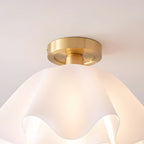 Lampa Sufitowa Nowoczesna z Falowanym Kloszem w Kształcie Kwiatu