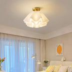 Lampa Sufitowa Nowoczesna z Falowanym Kloszem w Kształcie Kwiatu