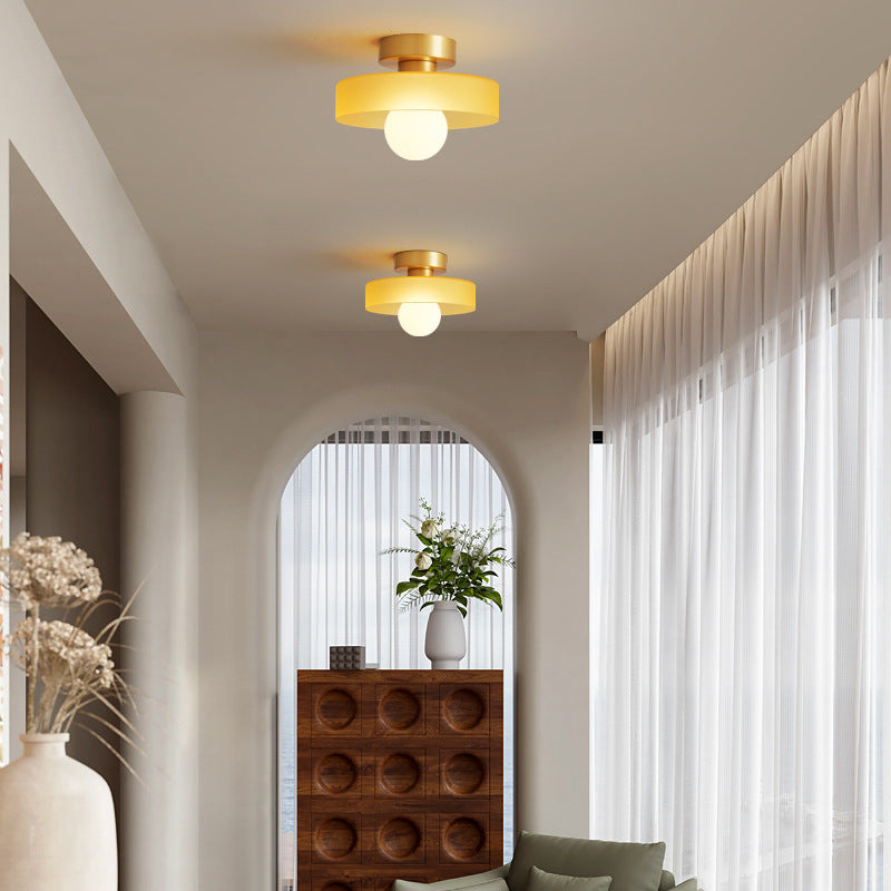 Lampa Sufitowa Nowoczesna z Okrągłym Kloszem i Żarówką Kulistą ##POS:14##