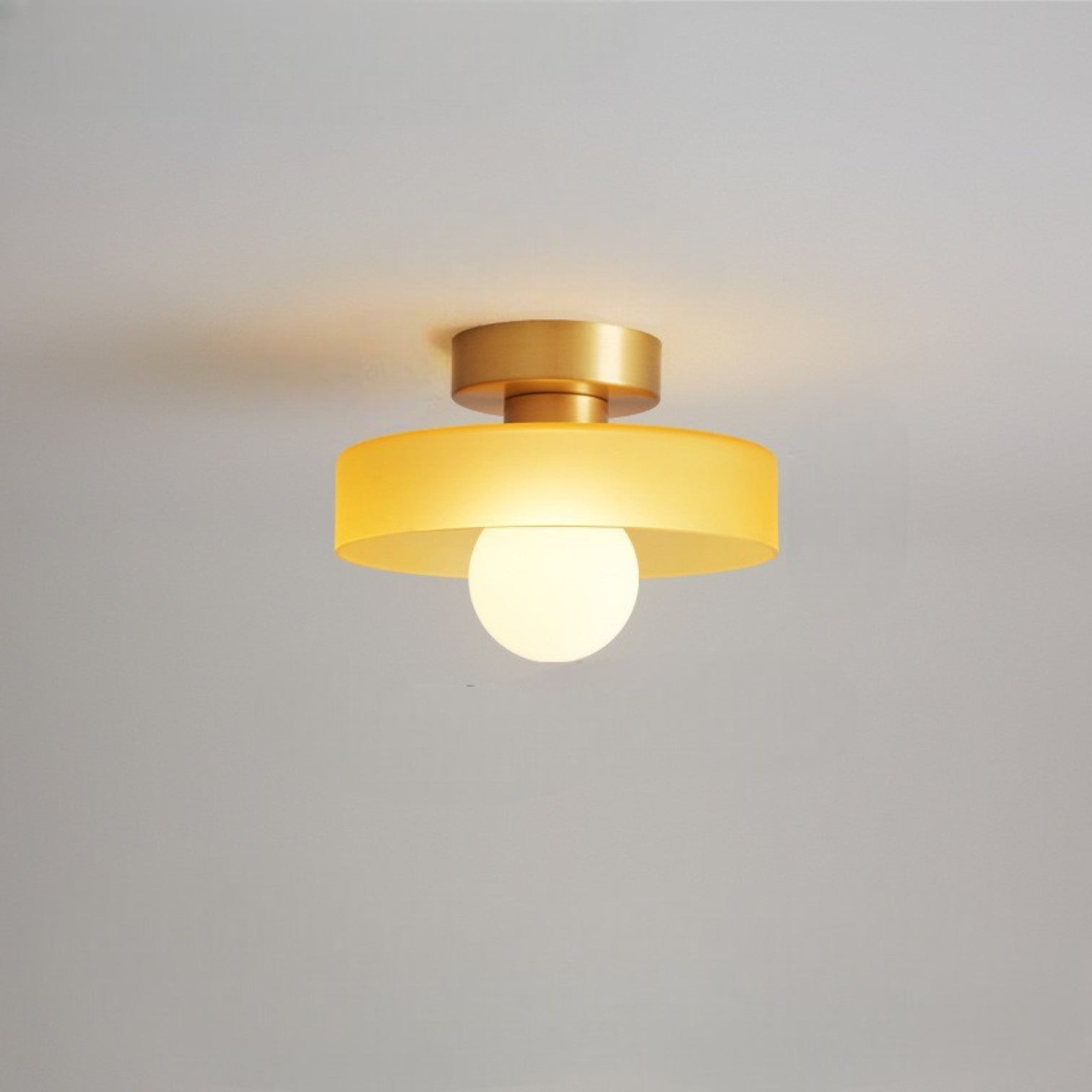 Lampa Sufitowa Nowoczesna z Okrągłym Kloszem i Żarówką Kulistą